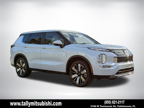 New 2026 Mitsubishi Outlander SE image 1