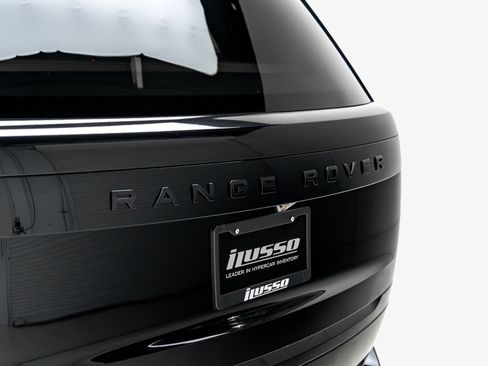 Used 2025 Land Rover Range Rover Long Wheelbase Autobiography AWD/4WD image 25