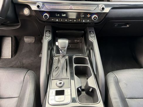 Used 2022 Kia Telluride EX w/ EX Premium Package image 18