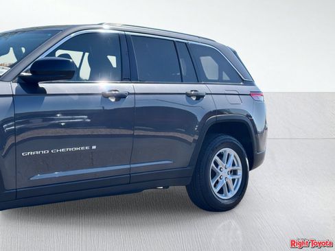 Used 2024 Jeep Grand Cherokee Laredo X RWD image 9