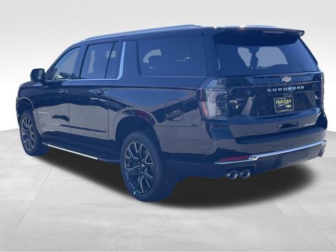 New 2026 Chevrolet Suburban Premier image 5
