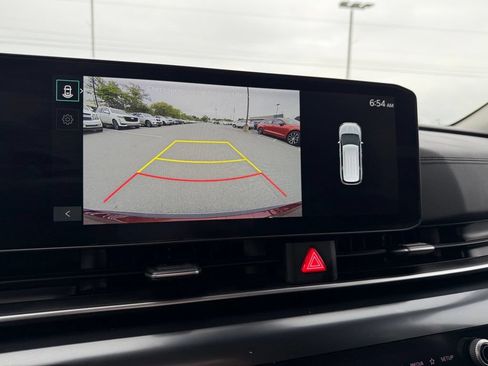 Certified 2025 Kia Carnival FWD image 18