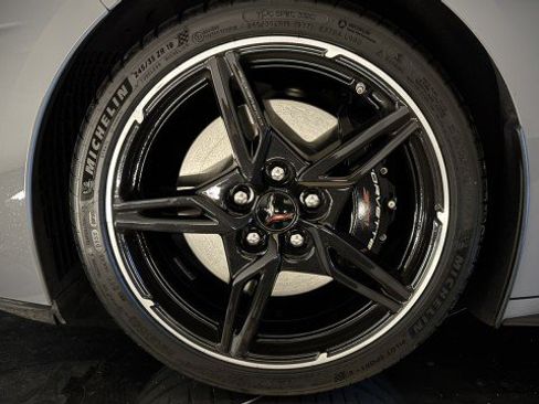 Used 2024 Chevrolet Corvette Stingray Premium Cpe w/ Z51 Performance Package RWD image 32