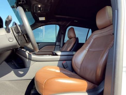 Used 2022 Lincoln Aviator Reserve w/ Equipment Group 201A RWD image 7