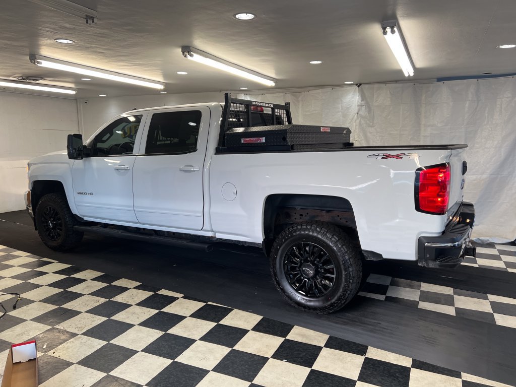 Used 2019 Chevrolet Silverado 2500 LT AWD/4WD image 10