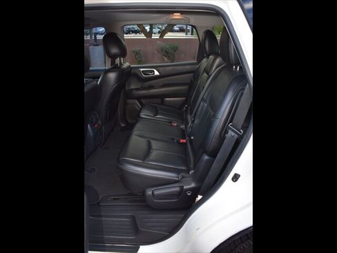 Used 2016 Nissan Pathfinder Platinum w/ Cargo Package FWD image 20