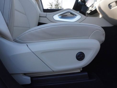 Used 2022 Mercedes-Benz GLE 350 4MATIC image 41