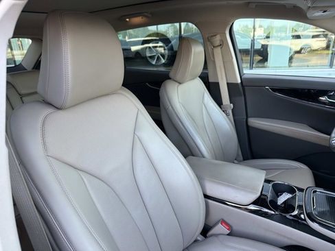 Used 2023 Lincoln Nautilus Reserve w/ Equipment Group 201A FWD image 21
