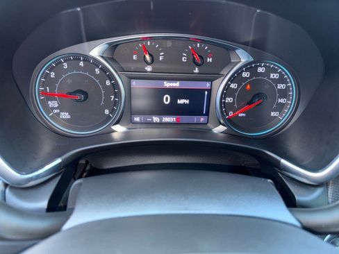 Used 2022 Chevrolet Equinox Premier FWD image 18