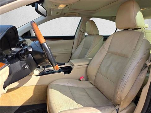 Used 2015 Lexus ES 300h image 16