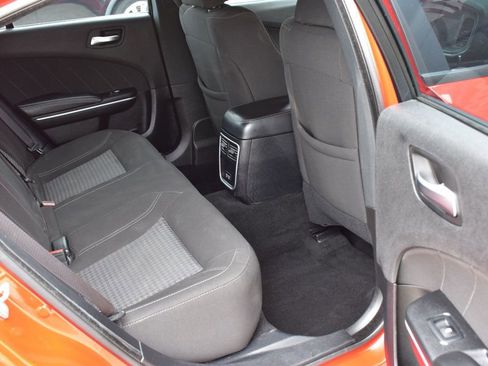 Used 2020 Dodge Charger SXT w/ Driver Convenience Group image 25