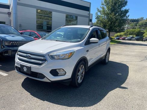 Used 2018 Ford Escape SE AWD/4WD image 3