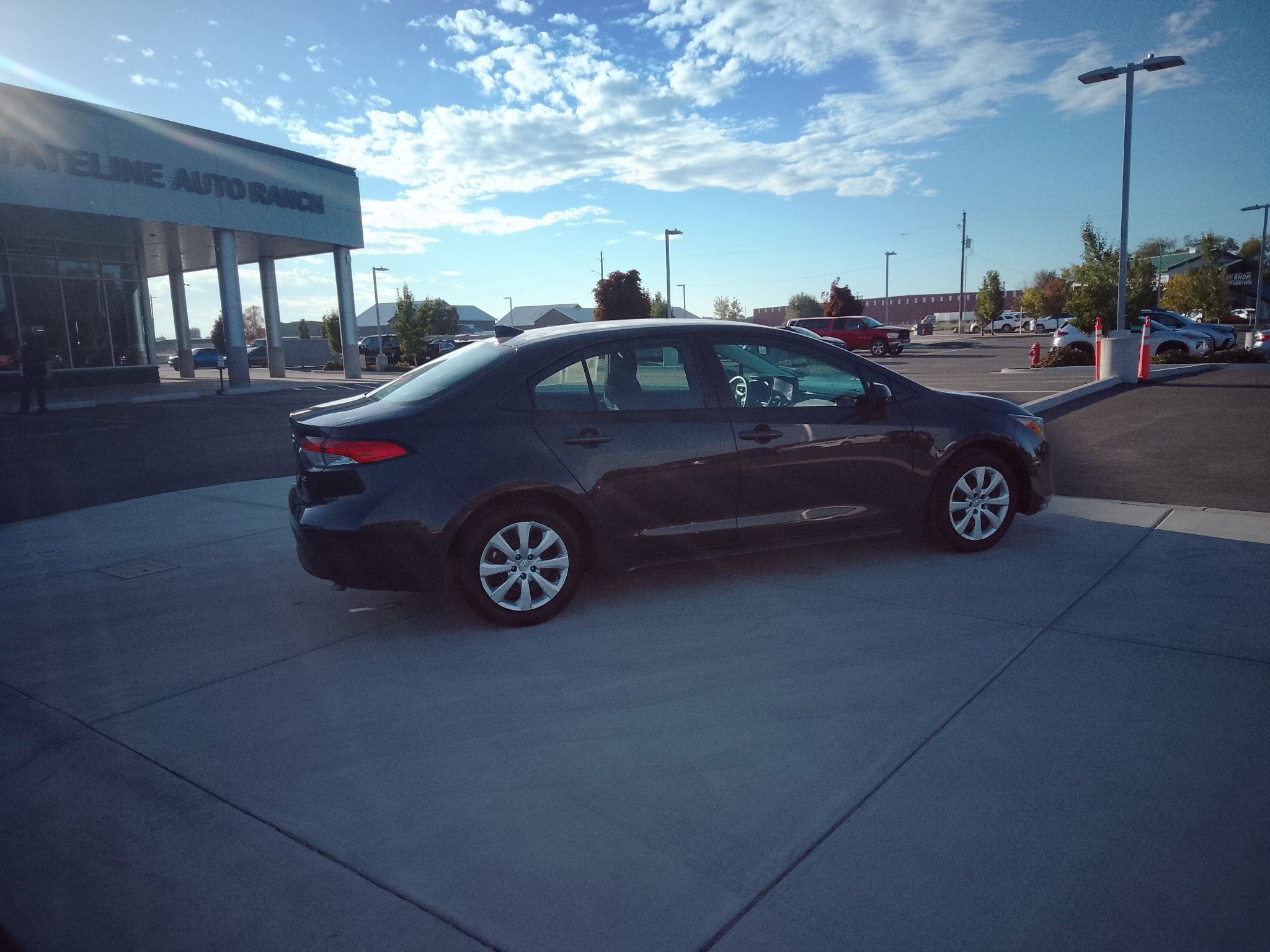 Used 2024 Toyota Corolla LE FWD image 2