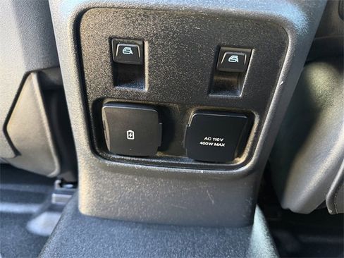 Used 2022 Ford Bronco Black Diamond image 13