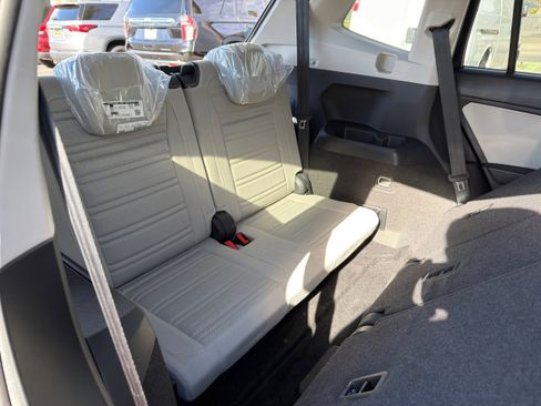 Used 2024 Volkswagen Tiguan S image 14