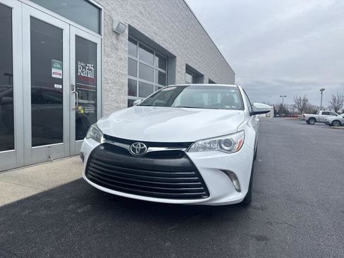 Certified 2017 Toyota Camry LE image 2