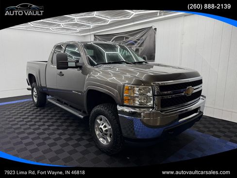 Used 2013 Chevrolet Silverado 2500 LT AWD/4WD image 1