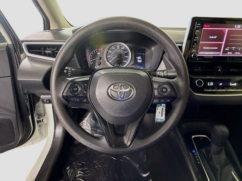 Used 2021 Toyota Corolla LE FWD image 13