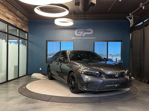 Used 2022 Honda Civic Sport image 1