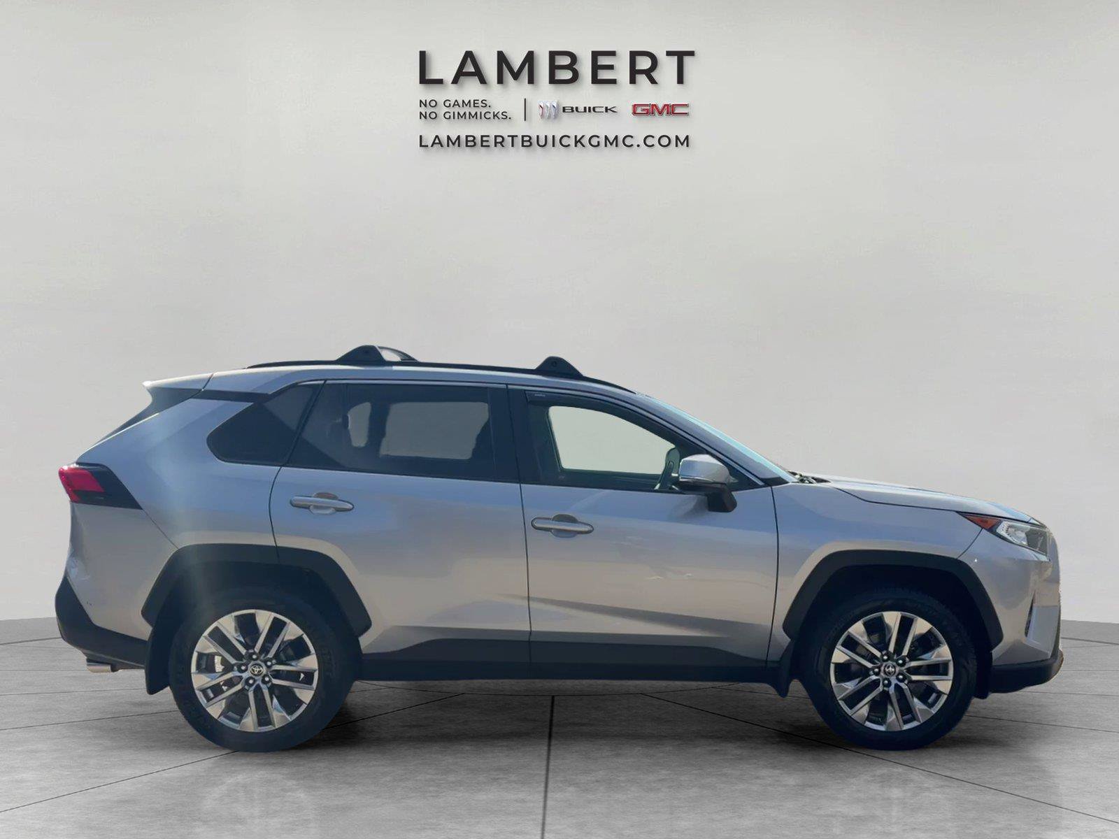 Used 2020 Toyota RAV4 XLE Premium AWD/4WD image 6