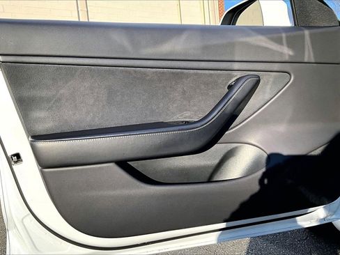 Used 2020 Tesla Model 3 Long Range image 26