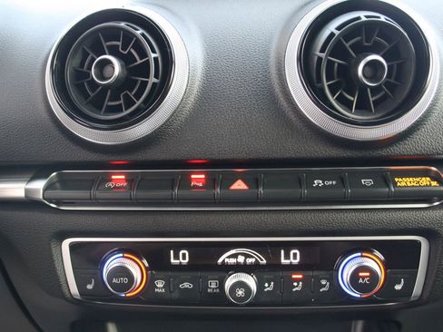 Used 2018 Audi A3 2.0T Premium Plus image 23