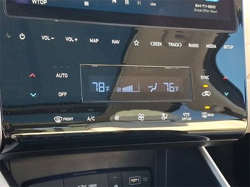 Used 2024 Hyundai Tucson Limited image 16