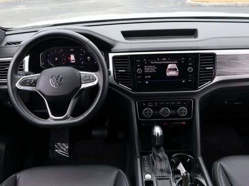 Certified 2023 Volkswagen Atlas Cross Sport SE image 14