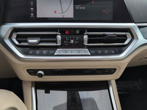 Used 2021 BMW 330i xDrive Sedan w/ Premium Package image 31