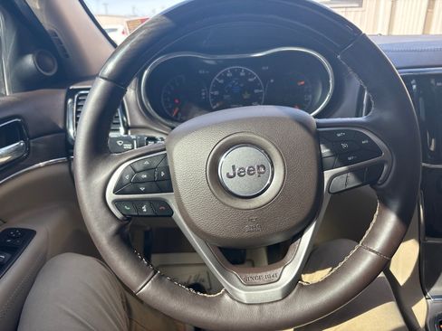 Used 2020 Jeep Grand Cherokee Overland image 15