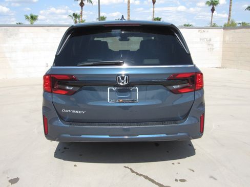 Used 2025 Honda Odyssey EX-L image 7