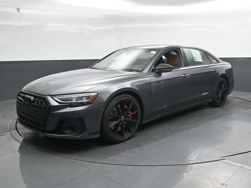 Used 2022 Audi S8 AWD/4WD image 7