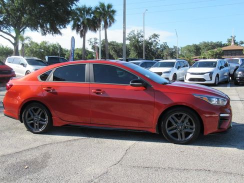 Used 2020 Kia Forte GT-Line w/ GT-Line Premium Package FWD image 2