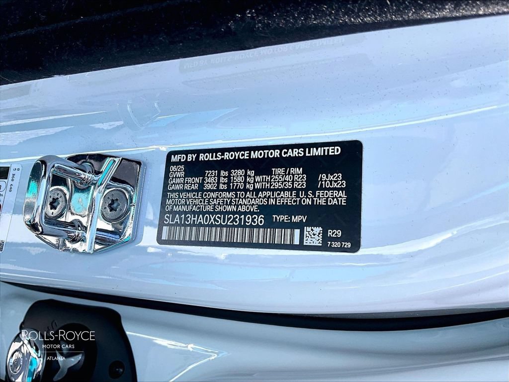Certified 2025 Rolls-Royce Cullinan AWD/4WD image 29
