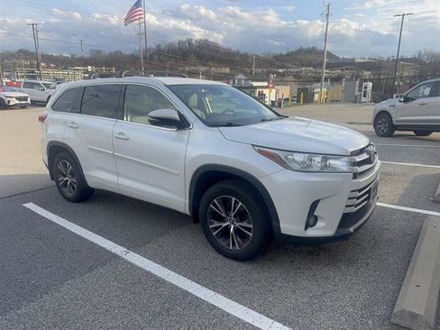 Used 2017 Toyota Highlander Plus w/ Protection Package #3 image 3