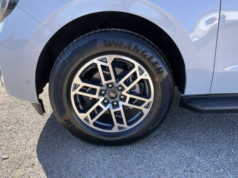 New 2025 Ford Expedition Active image 56