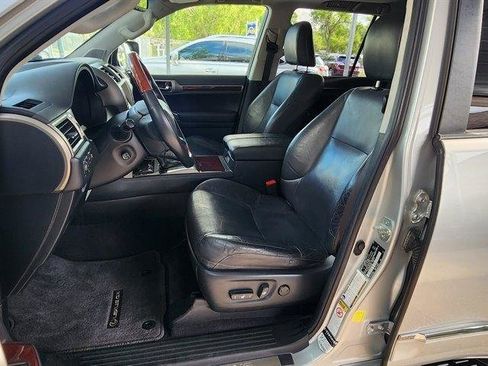 Used 2015 Lexus GX 460 w/ Premium Package image 18