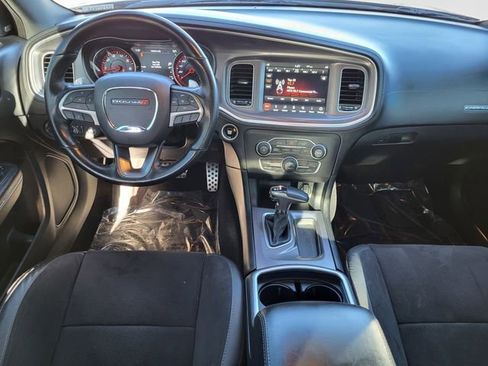 Used 2019 Dodge Charger Scat Pack w/ Dynamics Package image 17