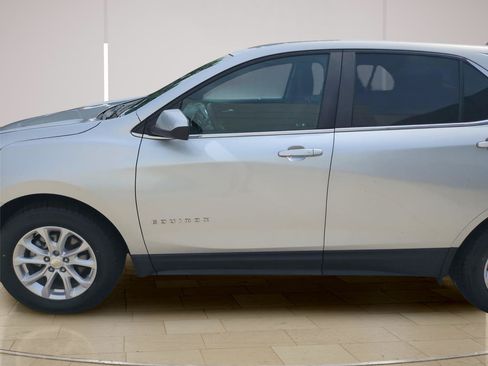 Used 2021 Chevrolet Equinox LT FWD image 16