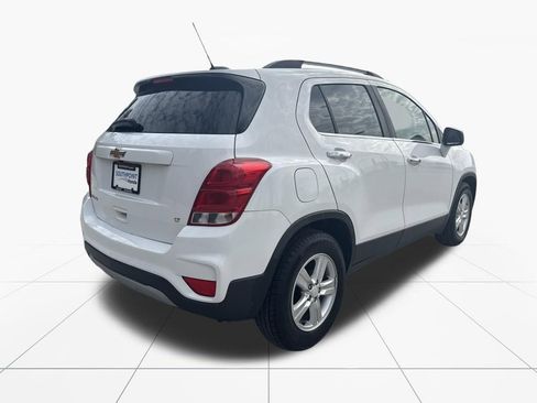 Used 2017 Chevrolet Trax LT w/ LT Convenience Package image 9