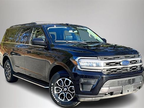 Used 2023 Ford Expedition Max XLT image 1