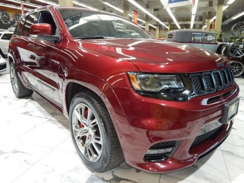 Used 2021 Jeep Grand Cherokee SRT image 4