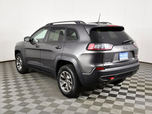 Used 2020 Jeep Cherokee Trailhawk w/ Cold Weather Group AWD/4WD image 8
