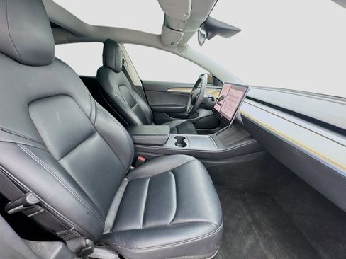 Used 2021 Tesla Model 3 Standard Range Plus image 20