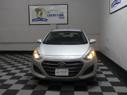 Used 2016 Hyundai Elantra GT FWD image 2