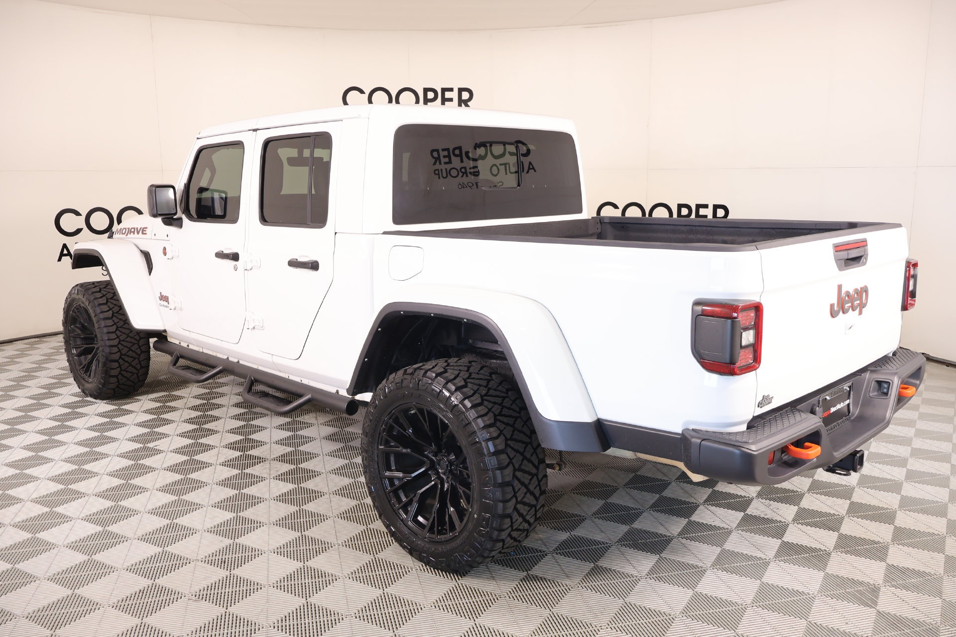 Used 2022 Jeep Gladiator Mojave w/ LED Lighting Group AWD/4WD image 23