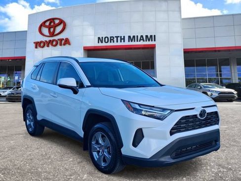 Used 2024 Toyota RAV4 XLE w/ Convenience Package FWD image 1