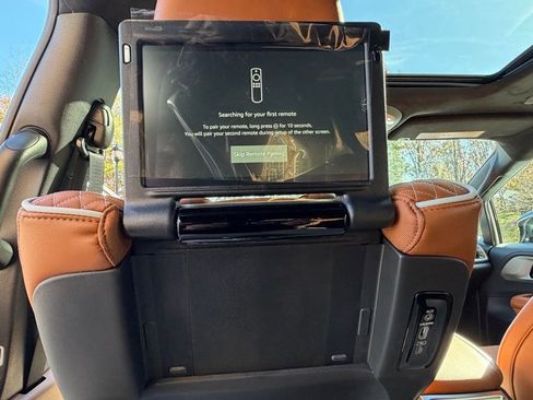 New 2026 Chrysler Pacifica Pinnacle image 27