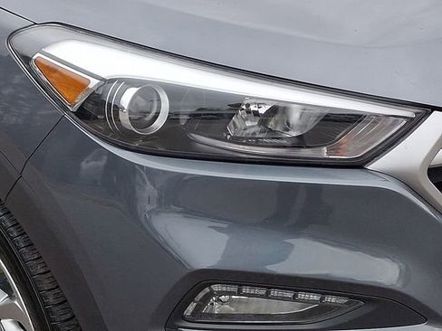 Used 2018 Hyundai Tucson SEL image 11