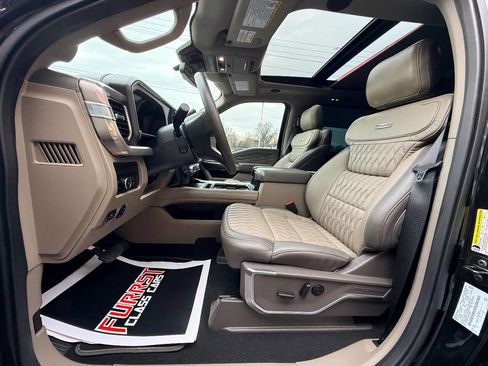 Used 2025 Ford F450 Platinum w/ Platinum Plus Package image 25